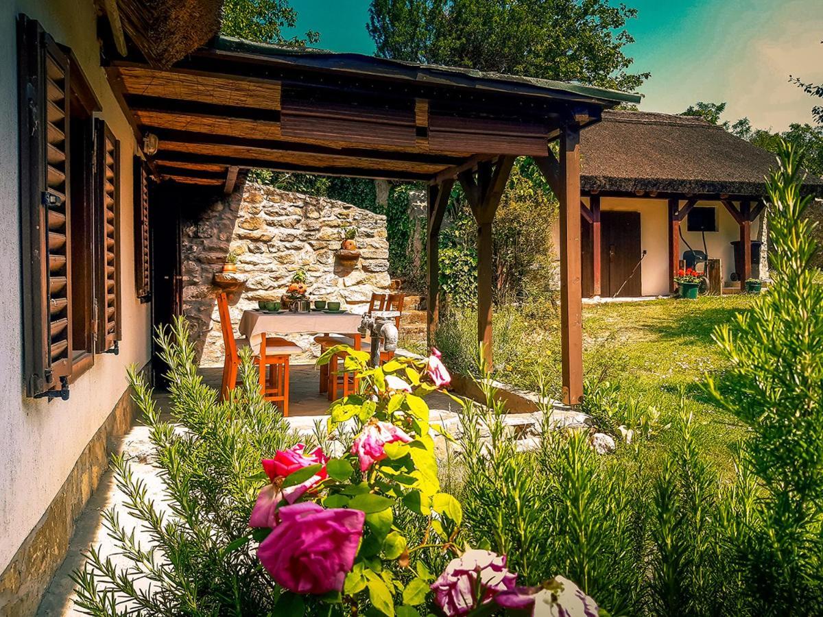 Wild Boar Cottage - Romantic Getaway Бадачоньтомай Экстерьер фото