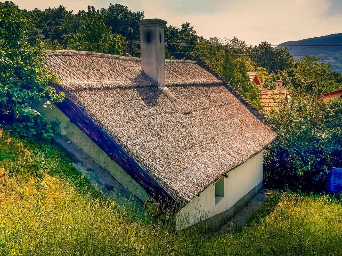 Wild Boar Cottage - Romantic Getaway Бадачоньтомай Экстерьер фото